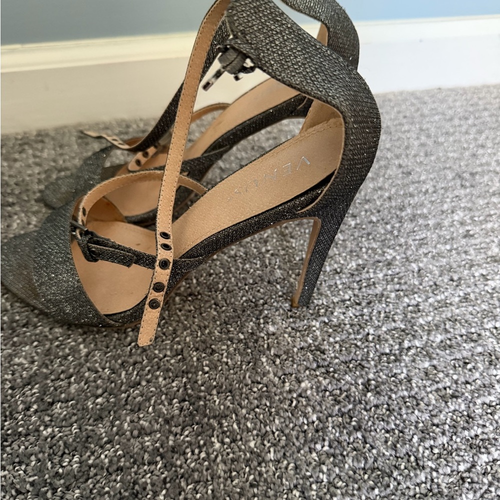 VENUS Black and Tan Heels